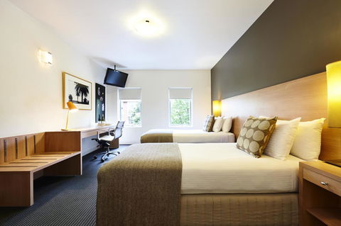Saint Kilda Beach Hotel - Formerly Rydges St Kilda - Accommodation NSW 9