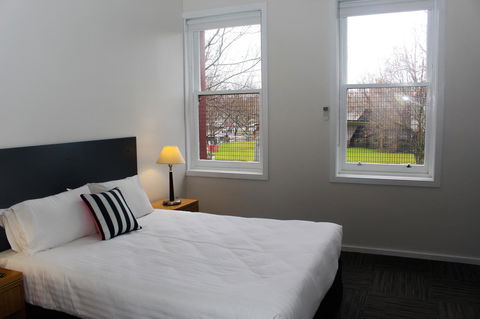 CROWN CENTRAL BUSINESS DISTRICT MOTEL - NO UNDER 18s - Accommodation NSW 23