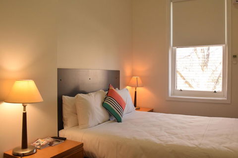 CROWN CENTRAL BUSINESS DISTRICT MOTEL - NO UNDER 18s - Accommodation NSW 32