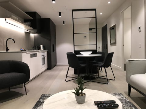 The Eminence Apartments By CLLIX - Accommodation NSW 20