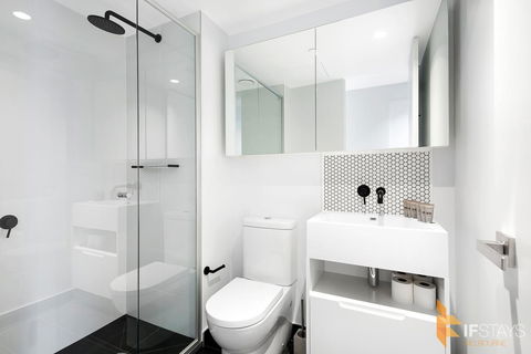 IFSuites (IFSTAYS) Light House Victoria One Apartment - Accommodation NSW 5