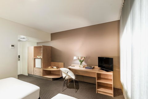 Ibis Melbourne Hotel And Apartments - Accommodation NSW 10
