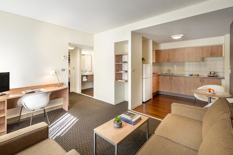 Ibis Melbourne Hotel And Apartments - Accommodation NSW 12