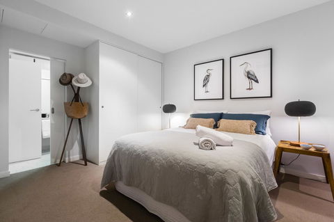 Auguste, Melbourne CBD Private Accommodation With Parking - Accommodation NSW 4