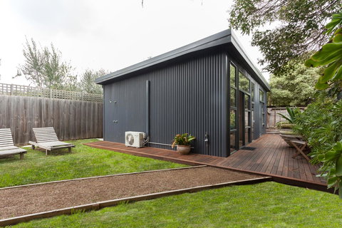 The Love Shack - Romantic Bungalow - Accommodation NSW 12