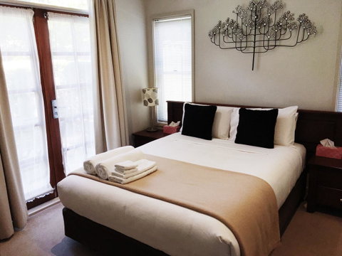 Luxury Abalina Cottages - Accommodation NSW 3