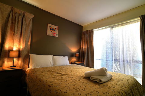 Executive Hideaway - Accommodation NSW 11