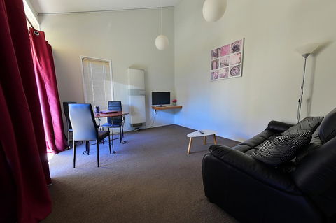 Executive Hideaway - Accommodation NSW 43