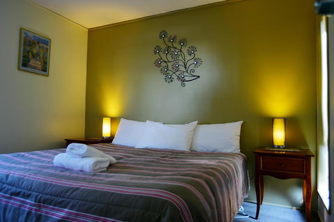 Executive Hideaway - Accommodation NSW 29