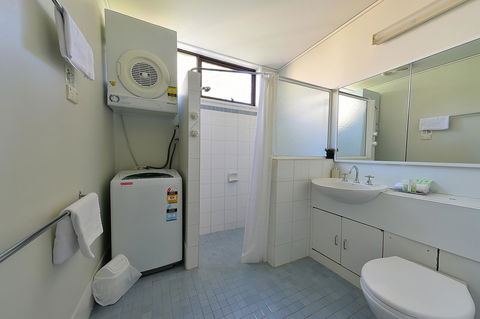 Executive Hideaway - Accommodation NSW 38