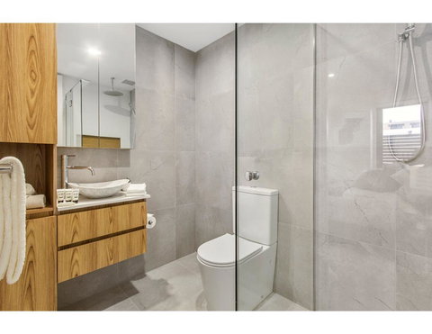 Boutique Apartment In Quiet, Sought-after Suburb - Accommodation NSW 5