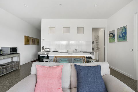 Lansdowne Villa - With Swimming Pool - Accommodation NSW 3