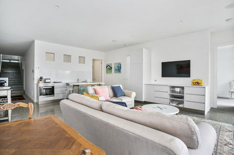 Lansdowne Villa - With Swimming Pool - Accommodation NSW 2