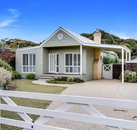 Cute Cottage on Cain - beach at end of street - Accommodation NSW