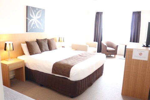Bairnsdale International - Accommodation NSW 10