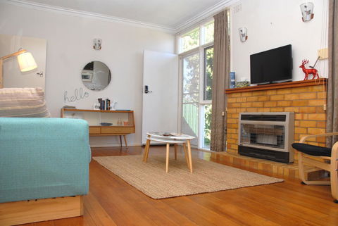 Green Grove - Accommodation NSW 6