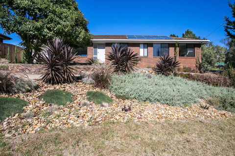 Fairhills - NEW LISTING, Beautifully Styled - Accommodation NSW 8