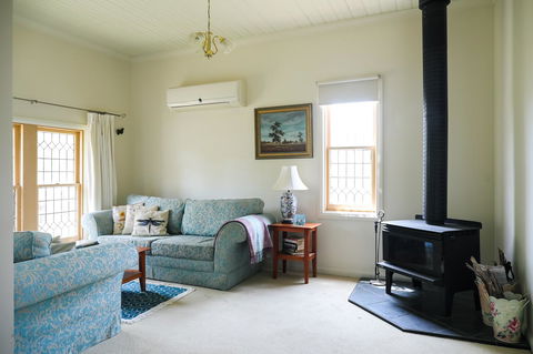 Miss Pym's Cottage - Accommodation NSW 35