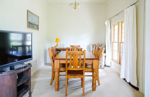 Miss Pym's Cottage - Accommodation NSW 39