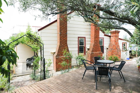 Miss Pym's Cottage - Accommodation NSW 4