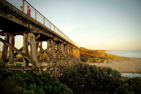 Stunning Waterfront Only 10 Minutes To Phillip Island - FREE EV UNIT 7kW For Electric Cars - Pet Friendly, Fireplace FREE WIFI Wine & Chocolates - Accommodation NSW 20
