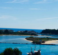 The Boathouse a 3 Bedroom House - Accommodation NSW