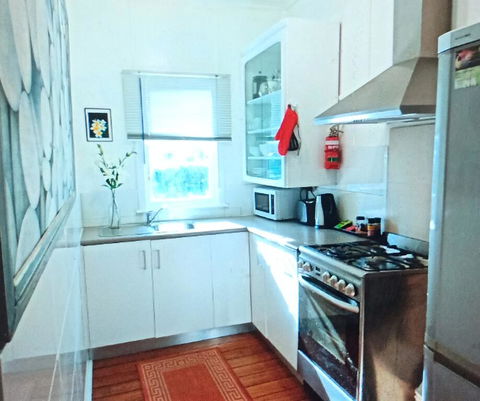The Boathouse A 3 Bedroom House - Accommodation NSW 2