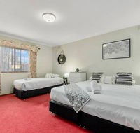The Calzburg Guest Home - Accommodation NSW