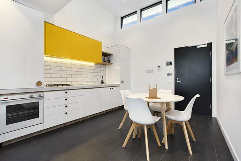 The Caulfield - Accommodation NSW 1