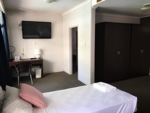 The Cavenagh - Accommodation NSW 2