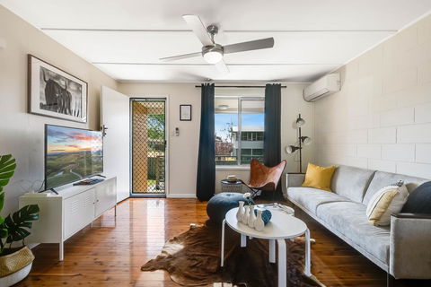 The Cowhide Cabin - Comfy, Family Friendly Stays In Toowoomba - Accommodation NSW 1
