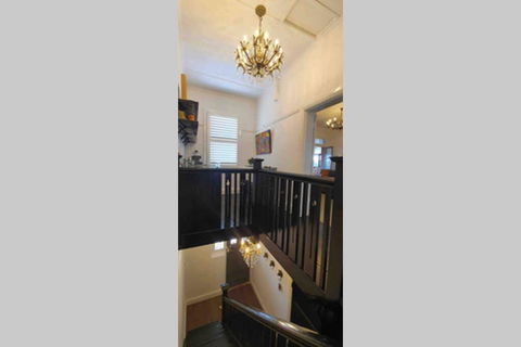 The Dewhurst - Sophisticated Entire CBD Apartment - Accommodation NSW 2