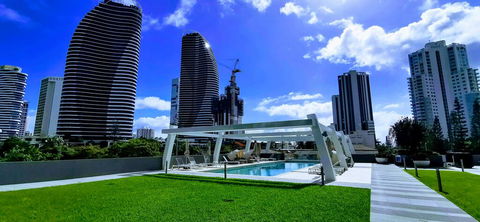 The Eureka Gold Coast Residence On Broadbeach - Accommodation NSW 0