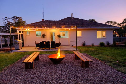 The Farmhouse. - Accommodation NSW 0