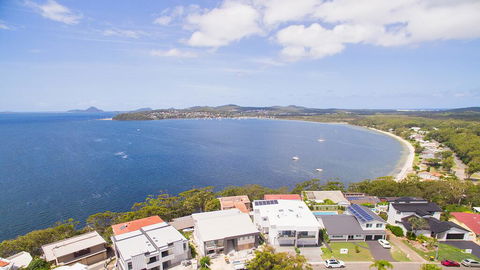 The Great Entertainer - Accommodation NSW 2
