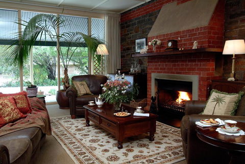 The Lodge Country House - Accommodation NSW 3