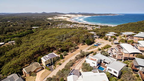 The Lookout - Ultra Modern And Luxurious - Accommodation NSW 3