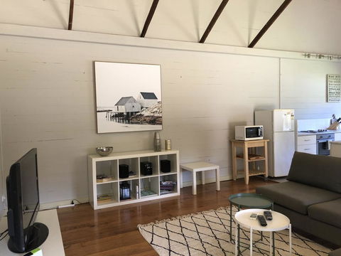 The Old Coolstore - Braeburn Apt - Accommodation NSW 3