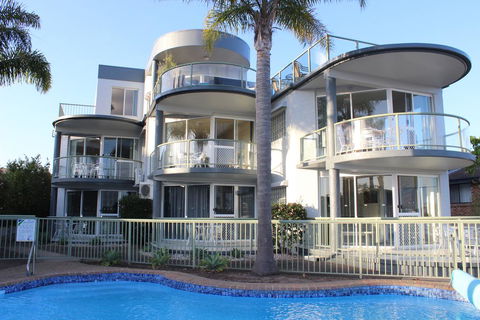 The Palms Apartments - Accommodation NSW 2