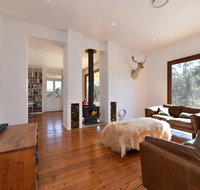 The Parson's Vineyard Retreat - get amongst the vineyards in a historic home - Accommodation NSW