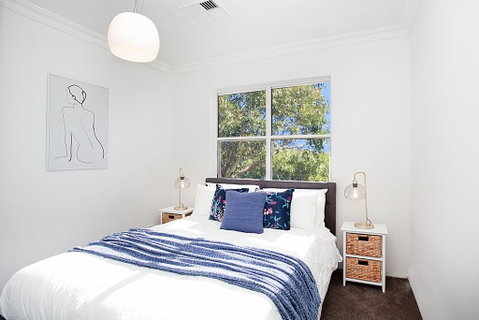 THE RENWICK - Hosted By: L'Abode Accommodation - Accommodation NSW 2