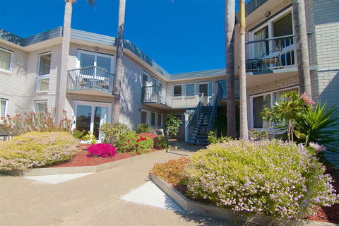 The Sands Holiday Apartments - Accommodation NSW 2
