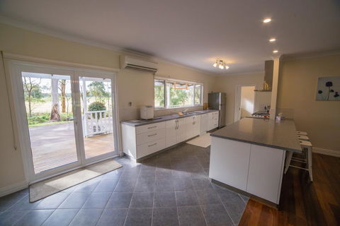 The Summer House Retreat - Accommodation NSW 2