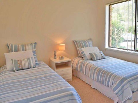 The Verandah', 9 Hanson Avenue - Fantastic Child Friendly Home - Accommodation NSW 3