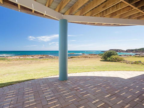 The Whale Watcher', 1/6 Birubi Lane - Waterfront Unit With Stunning Views, Level Access - Accommodation NSW 0