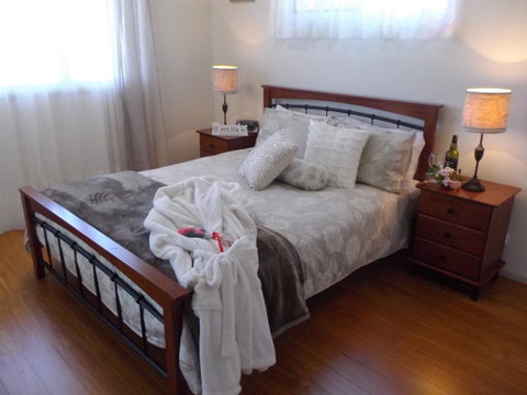 Tinaroo Sunset Retreat - Accommodation NSW 3