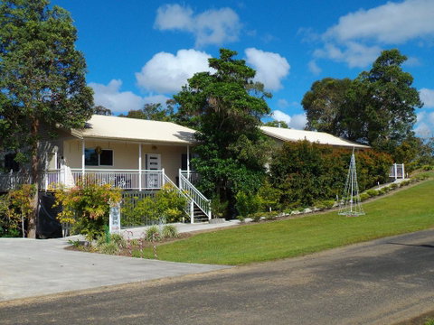 Tinaroo Sunset Retreat - Accommodation NSW 0