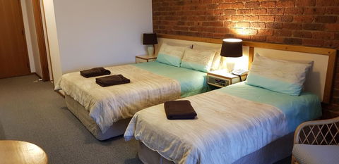 Tooleybuc Club Motor Inn - Accommodation NSW 1