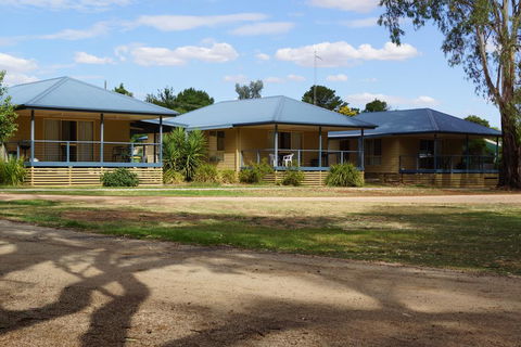 Tooleybuc River Retreat Villas - Accommodation NSW 0