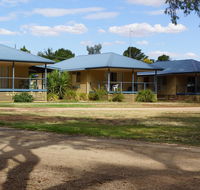 Tooleybuc River Retreat Villas - Accommodation NSW